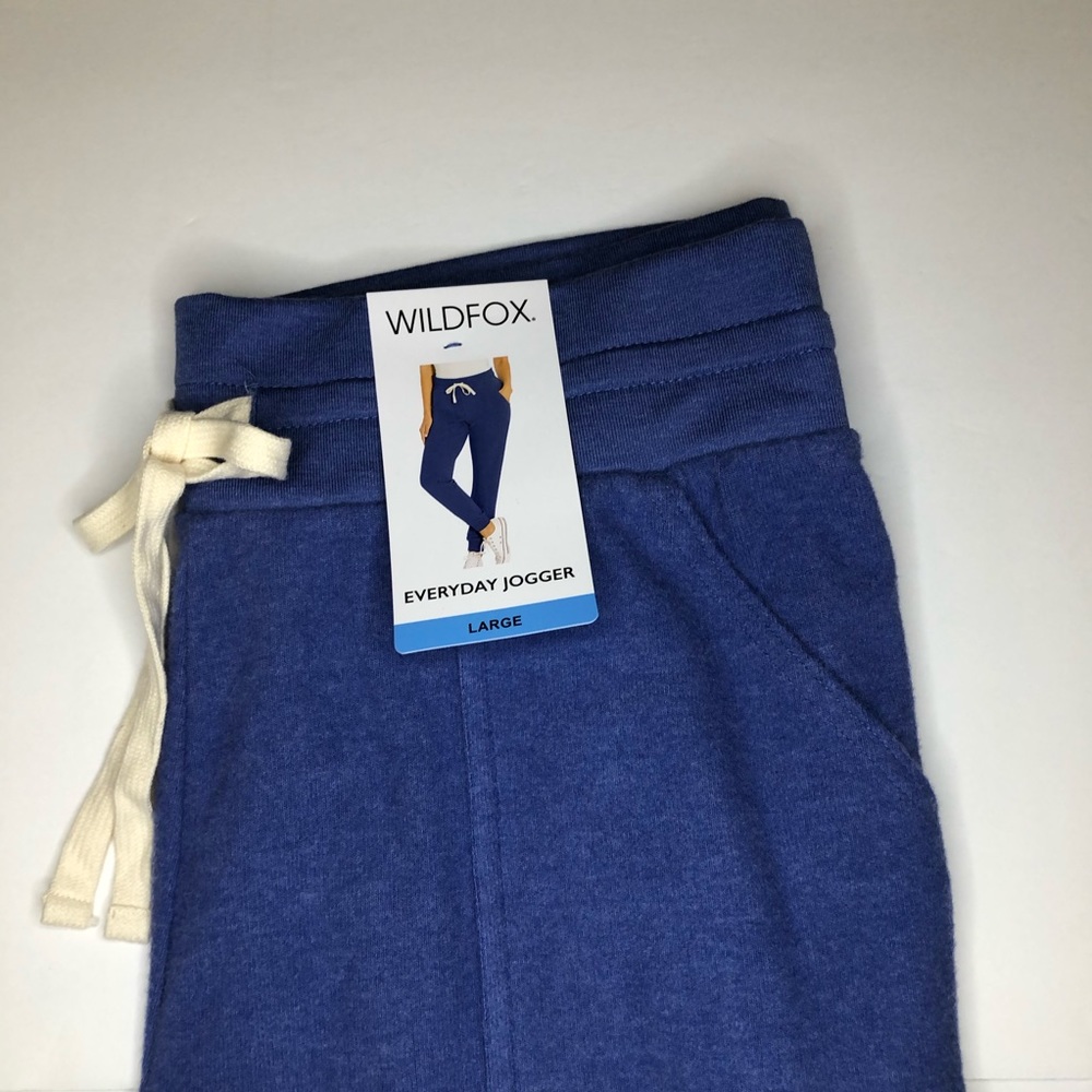 WILDFOX Joggers Everyday SuperSoft Butter Knit - Picture 4 of 9